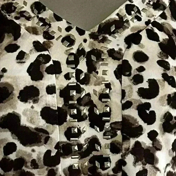 $10 Add-On 💟Leopard  Print Tunic - Picture 7 of 14